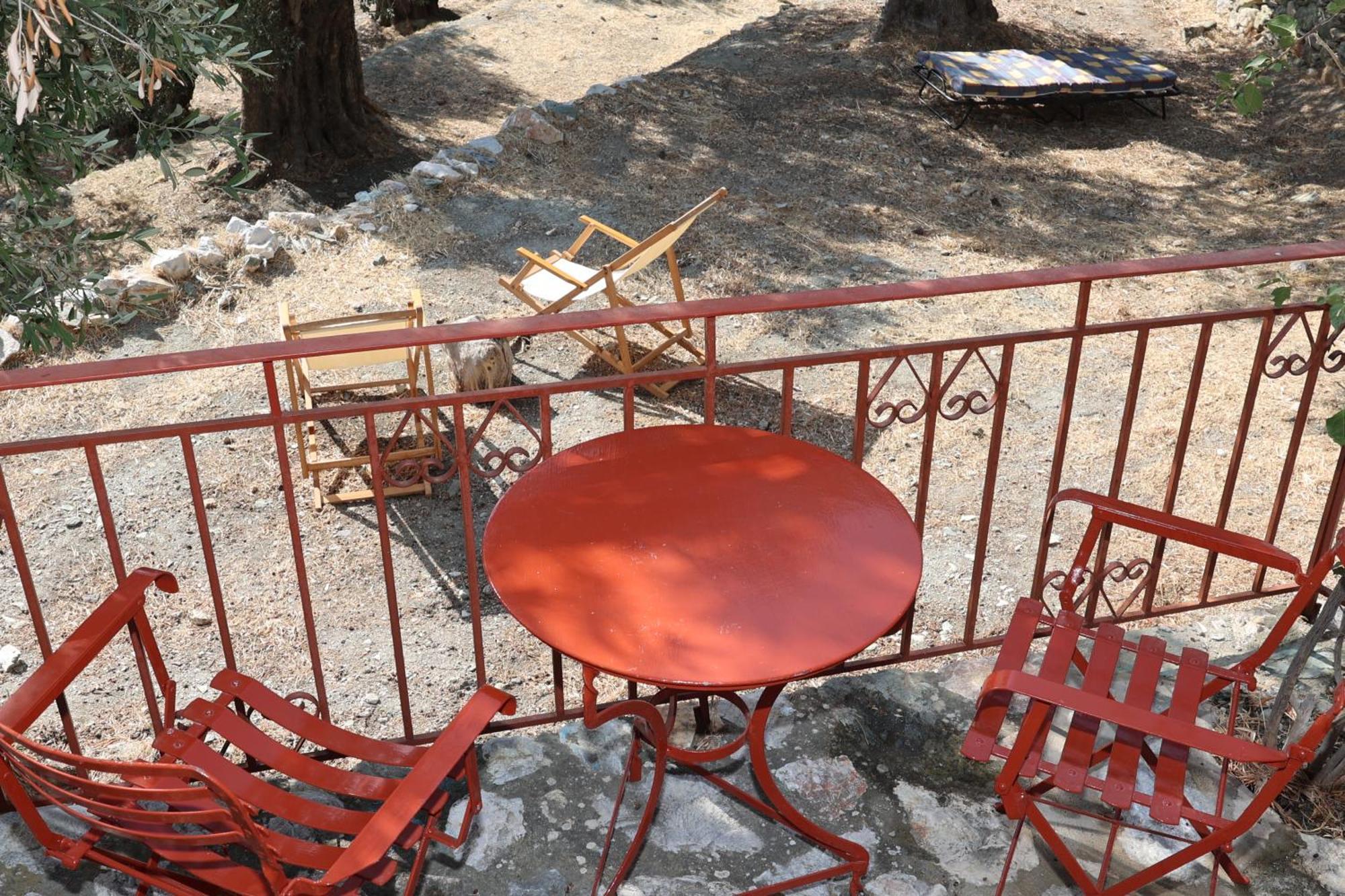 Δωμάτια Κόκκινος Πύργος Plomari Eksteriør bilde