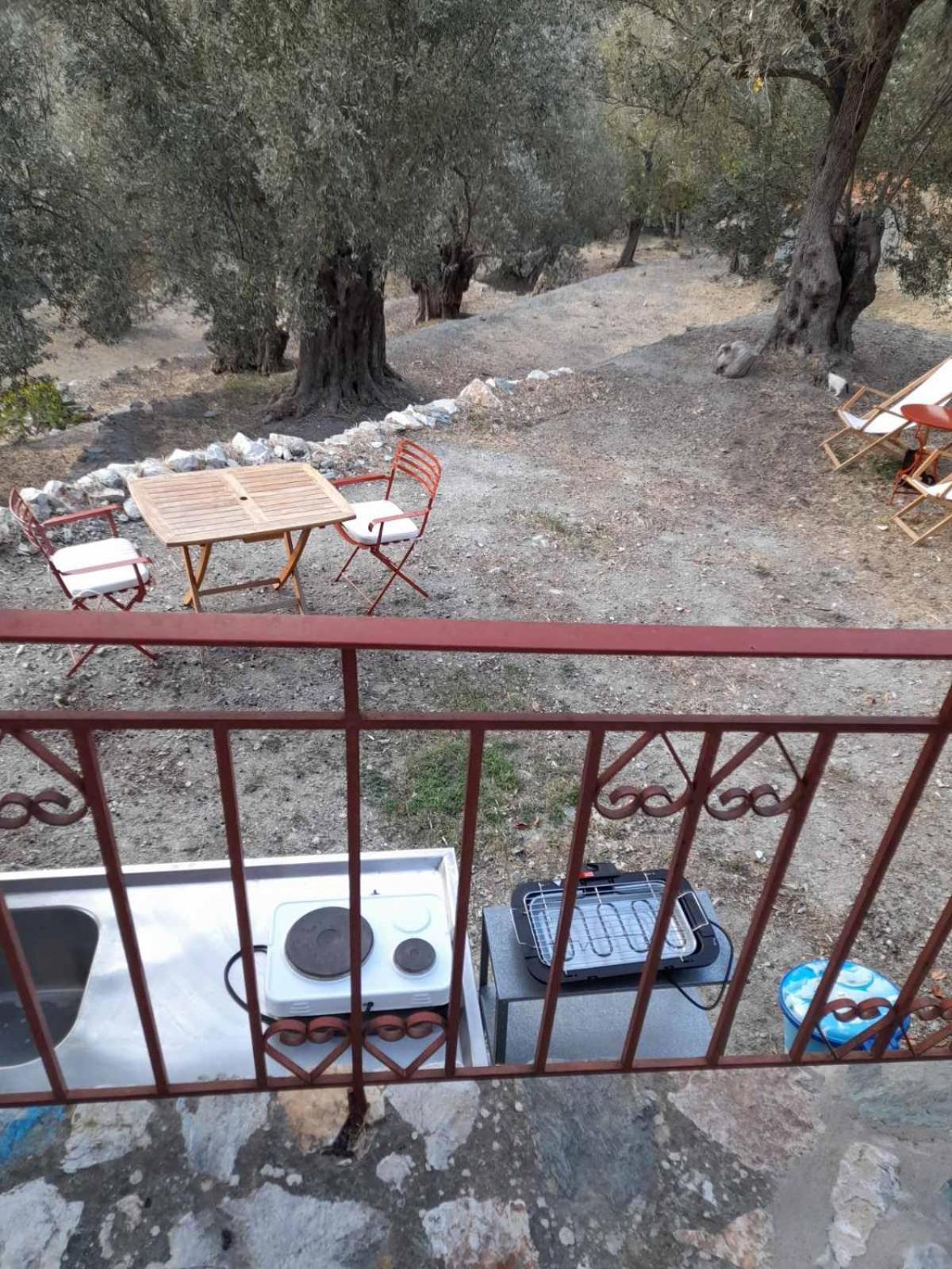 Δωμάτια Κόκκινος Πύργος Plomari Eksteriør bilde