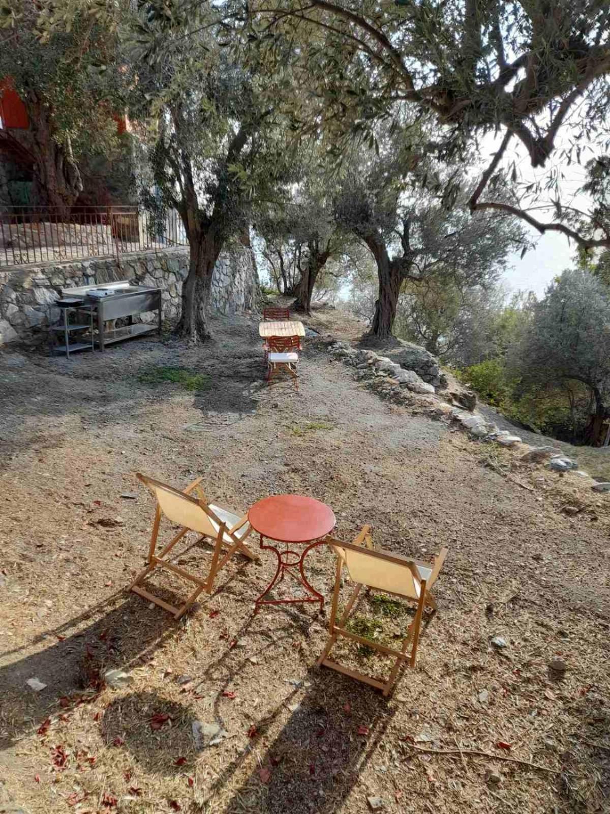 Δωμάτια Κόκκινος Πύργος Plomari Eksteriør bilde